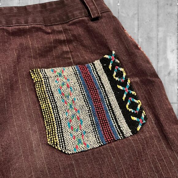 ★ Aztec Style Y2K Shorts w/ Multicolor Patch Pocket Detail ★ - Picture 2 of 7